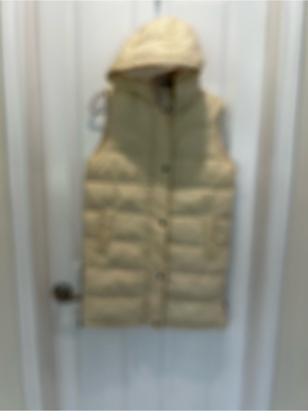 Swiss Tech Cream Hooded Puffer Vest size 4/6 - Picture 2 of 9